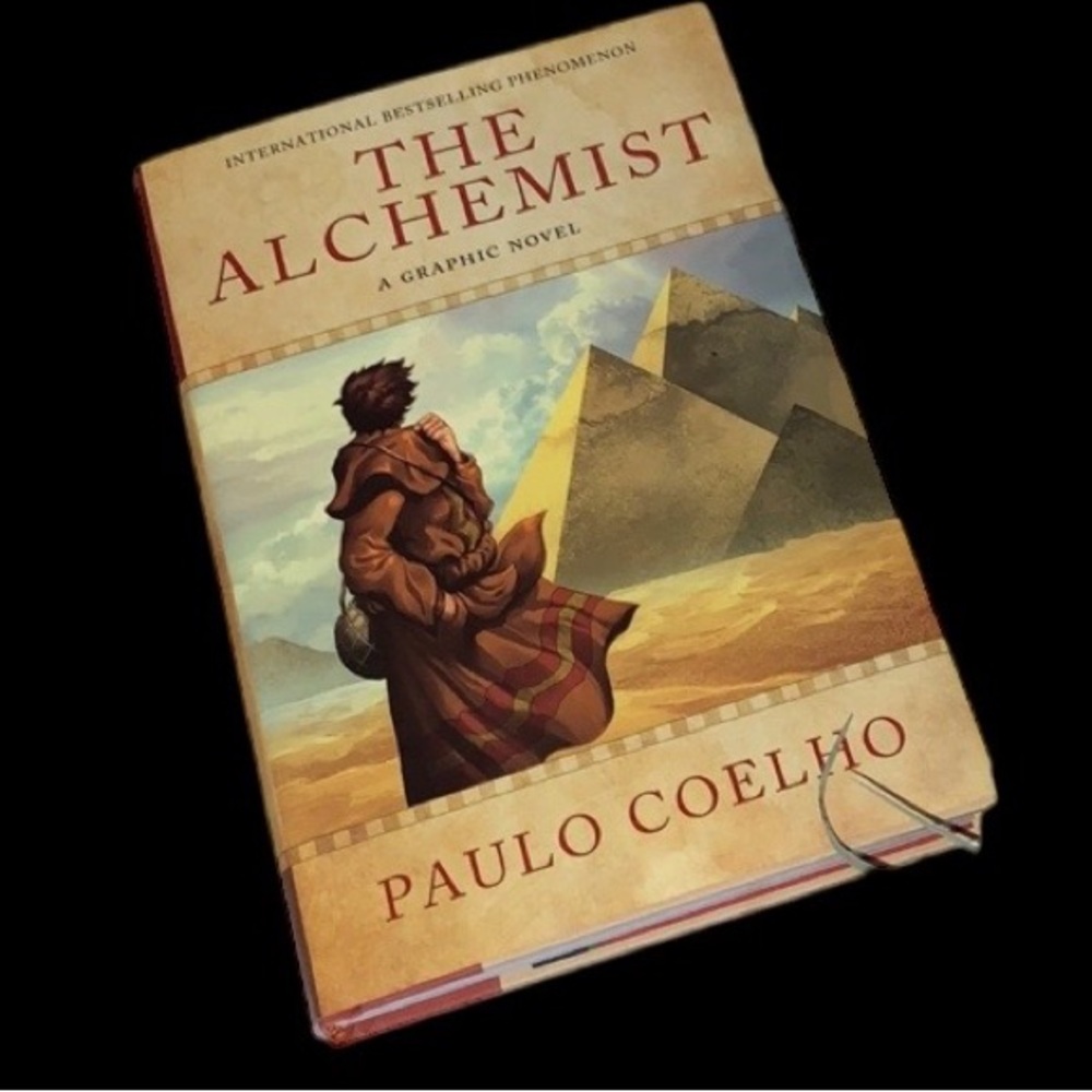SALE!! The alchemist a graphic novel NEW.